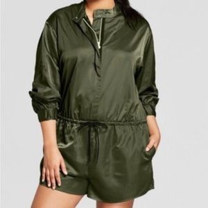 Hunter X Target Green Romper Jumpsuit, 2X, Satin finish, NWT,pet/smoke free home
